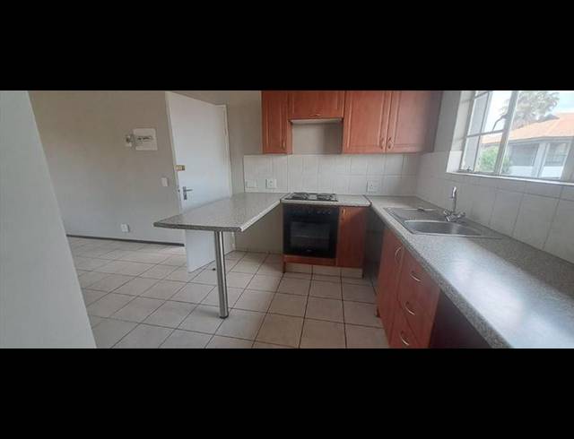 2 BEDROOM TOWNHOUSE FOR SALE IN RYNFIELD